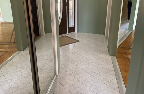 Old Town Apartment | Charming Spacious 2 bedrooms apt.Furnished.Near train/bus to Manhattan