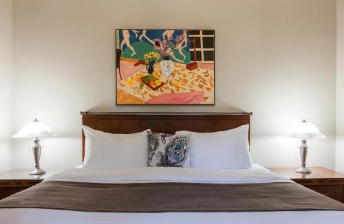 Downtown Montreal Hotel | Chateau Versailles