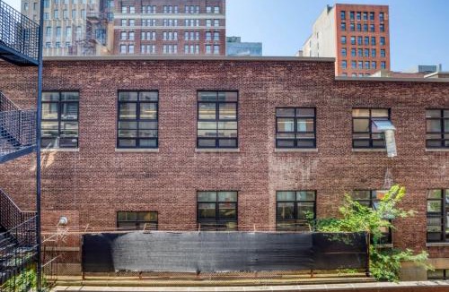 Chelsea Apartment | Chelsea 1br w doorman lounge nr food hall NYC-1196