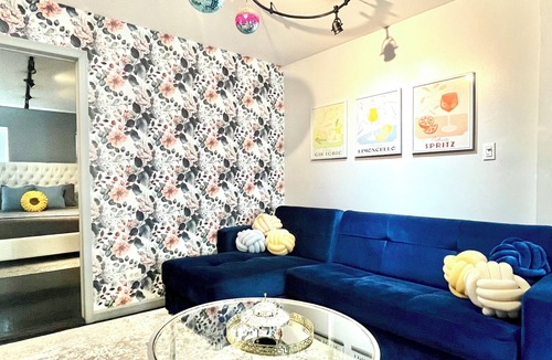 Chelsea Apartment | Chelsea Disco House - 1 Bedroom - Sleeps 5