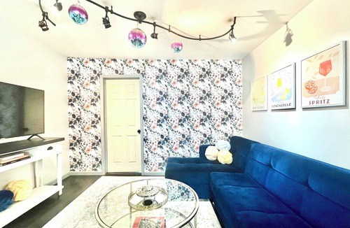 Chelsea Apartment | Chelsea Disco House - 1 Bedroom - Sleeps 5