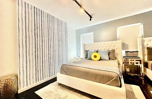 Chelsea Apartment | Chelsea Disco House - 1 Bedroom - Sleeps 5