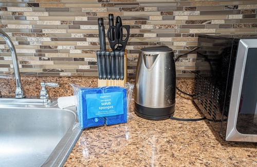 Upper East Side Apartment | Chic 2BR Upper East Side Retreat - Near Central Park & Museums