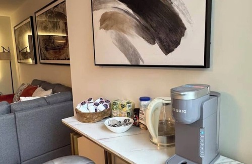 Queens Apartment | Chic & Cozy 1BD Apartment Near East River, Minutes from Central Park