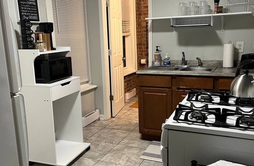 Albany Apartment | Chic Madison Parkview