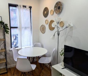 Union Square Apartment | Chic One Bedroom Retreat in Downtown Manhattan