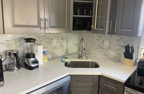 Williamsbridge Apartment | clean and lovely 3 bedroom, 2 bath in North Bronx
