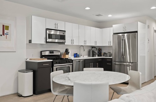 Clinton Hill Apartment | Clinton Grove by Rove Travel | 2BR Modern Apt