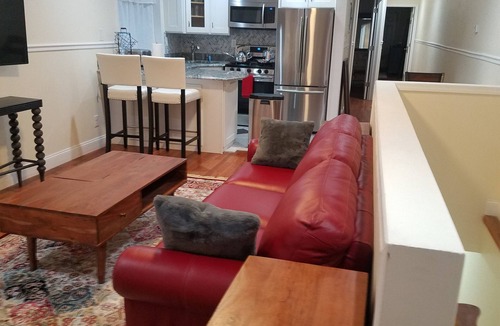 Queens Apartment | Comfortable Quality Cribs Luxury Apartments