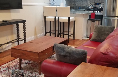 Queens Apartment | Comfortable Quality Cribs Luxury Apartments