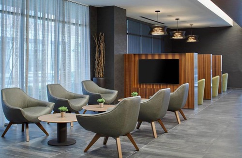 Locust Point Hotel | Courtyard Baltimore Downtown/McHenry Row