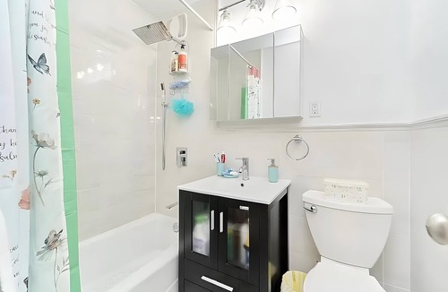 Kips Bay Condo | Cozy 1-bedroom condo in great location with AC, fitness room, WiFi