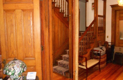 Upper Manhattan House | Cozy 5 Bdrms Brownstone located on 'Sugar Hill' in Historic Harlem NY