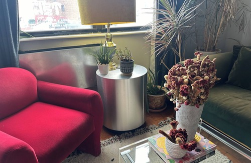 Chinatown Apartment | Cozy art + plant filled 2-bedroom apartment in historic Dimes Square