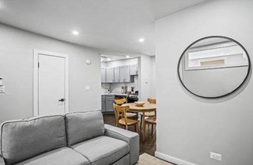 Ukrainian Village Apartment | Cozy Corner 2 Bd 1 Bath