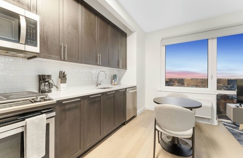 Queens Apartment | Cozy studio with fitness room, WiFi in lovely Queens