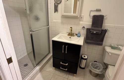 Crown Heights Apartment | Crown Heights Studio Near Subway + Private backyard
