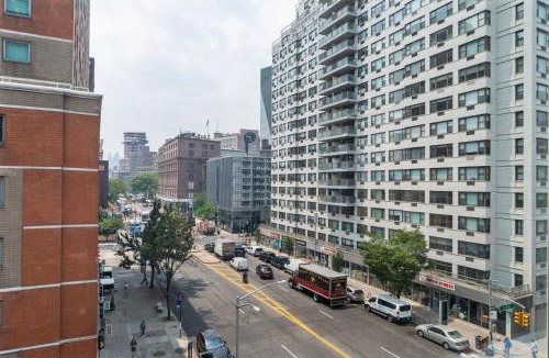 Ukrainian Village Apartment | East Village 2br w doorman nr Union Square NYC-1155