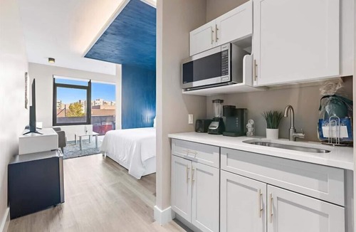 Port Morris Hotel | Easy access to I-87 King Studio | Near Stadium