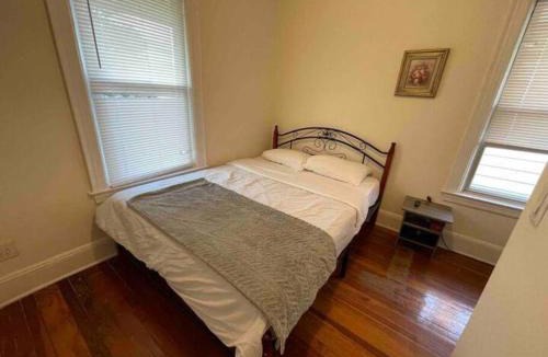 Queens Apartment | Entire Beautiful 2BR Private Apartment [R]