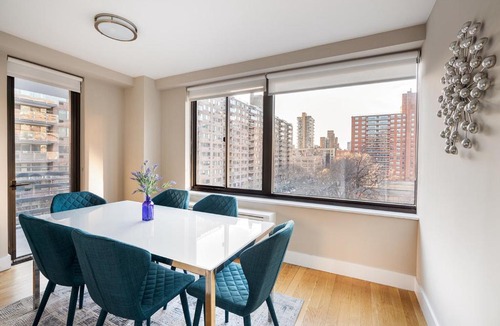 Manhattan Valley Apartment | Excellent 3 Beds 2 Baths By Central Park
