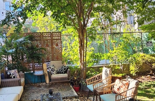 Greenpoint Condo | Experience Luxury by the Water:Private Garden & Unforgettable Views!