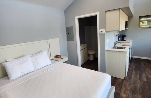 Munising Ski Chalet | EXPLORE Munising Studio Suite 101 - BRAND NEW!