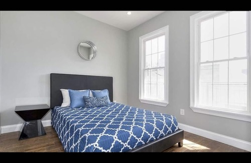 Crown Heights Apartment | Extra Large 3 Bedrooms with 3 Bathrooms close to Downtown