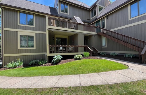Clymer Condo | Fantastic 2 bed/3 bath Loft at Peek 'n Peak Resort; Sleeps 6; Walk to lodge!