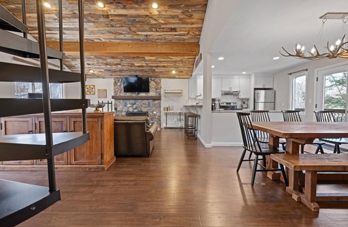 Stratton Mountain Ski Chalet | Five-Bed Luxury Chalet within Stratton Mountain Resort