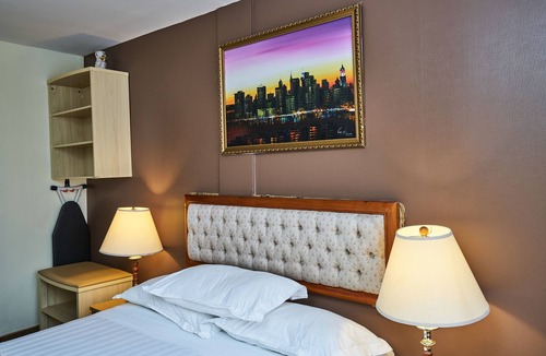 Flushing Chinatown Hotel | Flushing Hotel