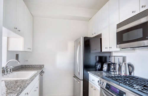 Union Square Apartment | Gorgeous Union Square 1BR w/Sundeck Level next to Subway by Blueground