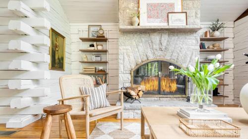 Great Barrington House | Half Moon by AvantStay