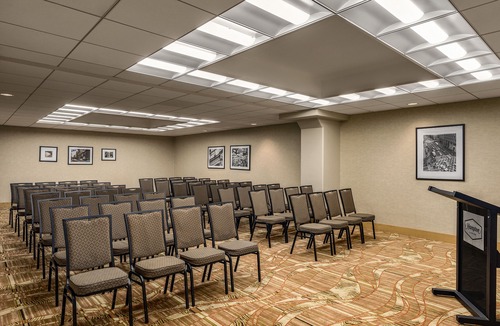 Queens Hotel | Hampton Inn New York - LaGuardia Airport