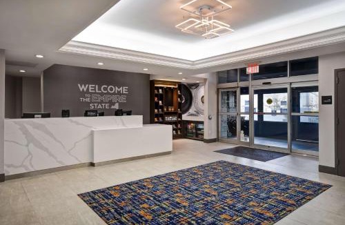 Queens Hotel | Hampton Inn NY-JFK