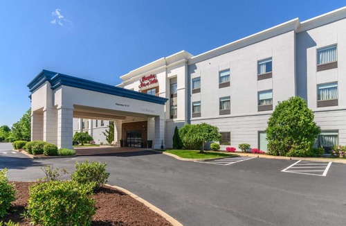 Manchester Hotel | Hampton Inn & Suites Hartford-Manchester