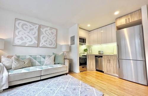 Midtown Apartment | Happy-Clean-New Home in Heart of NYC w/wifi and laundry