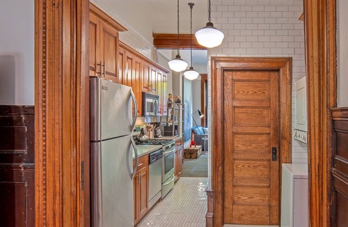 Central Park North Apartment | Harlem Hideaway Parlor Apartment