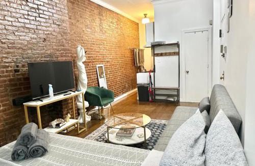 Uptown Apartment | Heavenly Stays