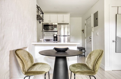 Ukrainian Village Apartment | Hip E Village Studio w/W/D nr Tompkins Sq Park, by Blueground