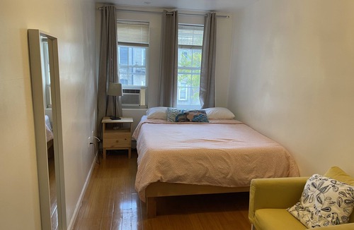 Bedford-Stuyvesant Apartment | Huge Duplex minutes from Manhattan. Sleeps 12+!