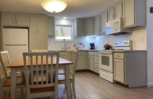 Hammondsport Cottage | JUST RELEASED- PRIME DATES IN JULY for great family fun on Keuka!