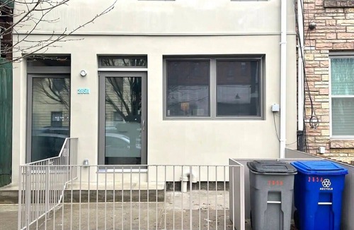 Greenpoint Apartment | Kingsland by Rove Travel | 2BR Duplex w/Backyard