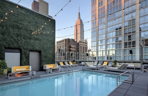 Rose Hill Hotel | Land Of Opportunity! Rooftop Pool, Pets Allowed, 0.5 miles from Empire State!
