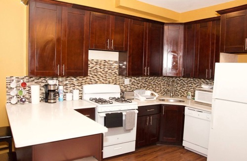Williamsbridge Apartment | LARGE 4 bedrooms 2 bath apartment Bronx NY