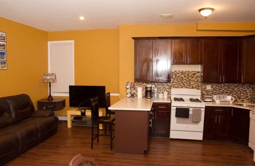 Williamsbridge Apartment | LARGE 4 bedrooms 2 bath apartment Bronx NY