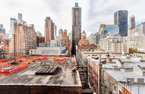 Central Park South Apartment | Lenox Hill 2br w elevator doorman nr art NYC-1284