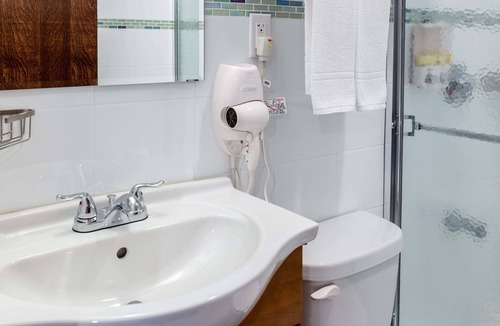Hunters Point Hotel | LIC Hotel