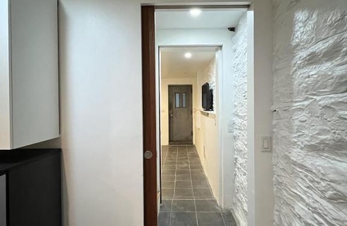 Brooklyn Apartment | Long-term renters welcome (20% discount) 3-room apt in prime area of Brooklyn.
