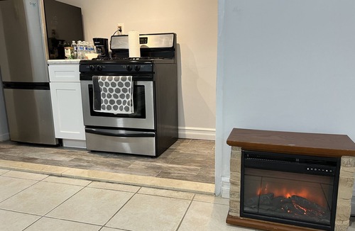 Pelham Gardens Apartment | Lovely basement loft